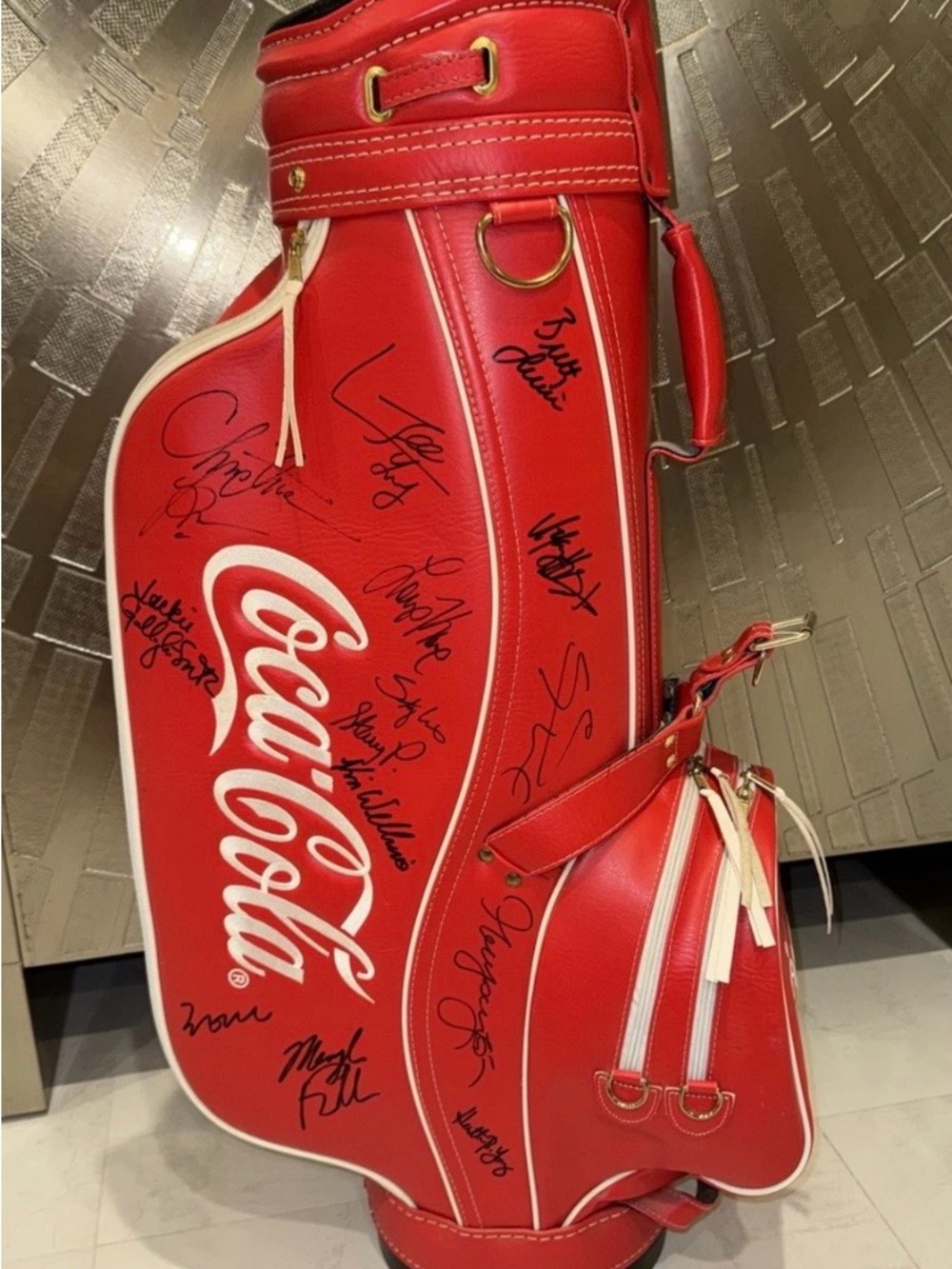 Golf Tour  Bag, CoCa-Cola Collectible. 1 of kind. Signed by Various Golf Pros
